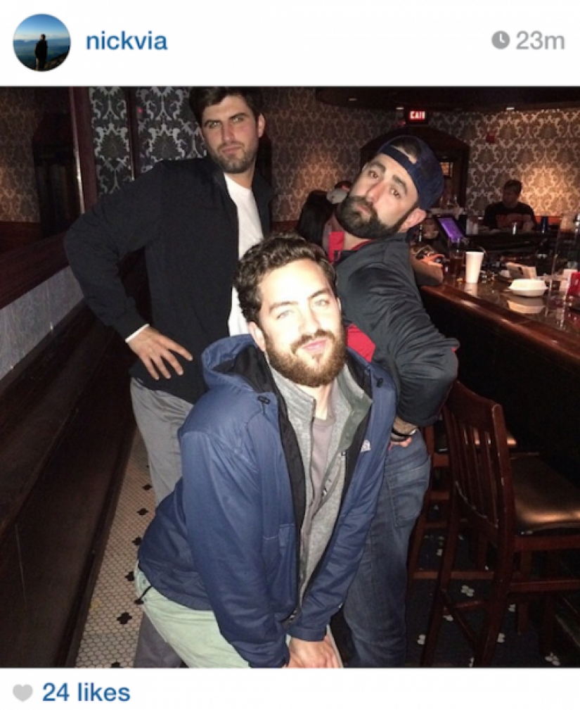 Chicos parodian a chicas en Instagram