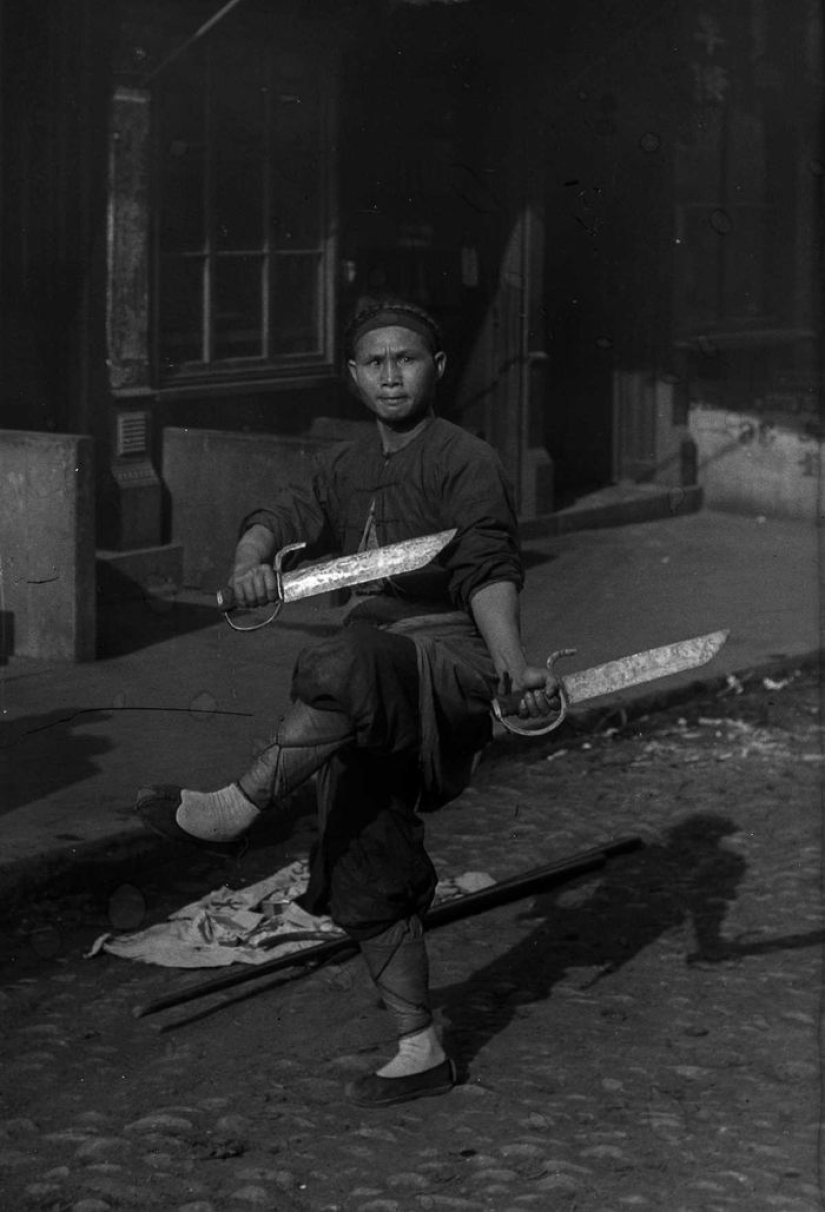 Chinatown in San Francisco before the 1906 earthquake Chinatown in San Francisco before the 1906 earthquake