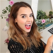 Choosing an affordable smartphone for a blogger