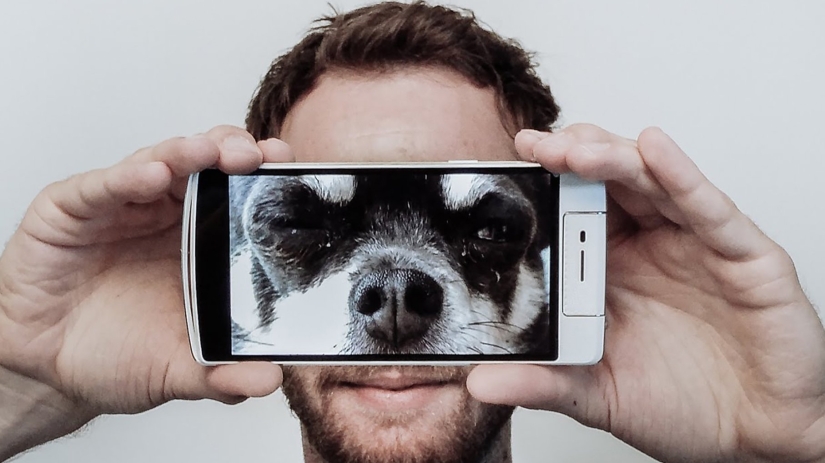 Choosing an affordable smartphone for a blogger