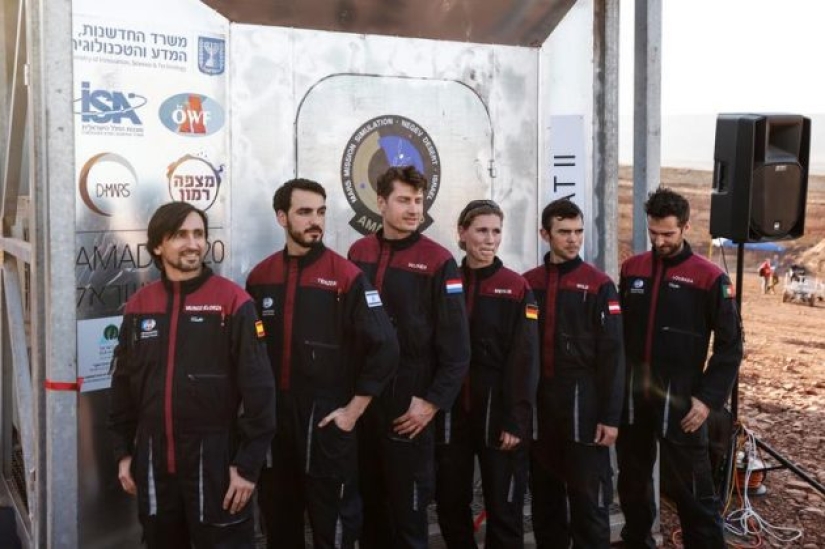 Científicos modelan la vida en Marte en un cráter rocoso israelí