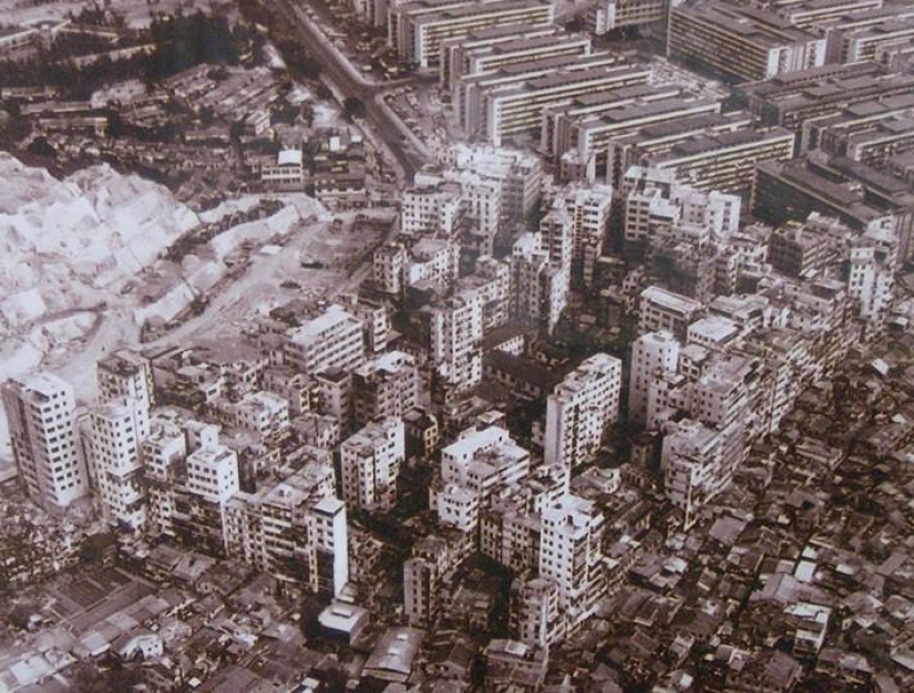 Ciudad de la Oscuridad: El increíble Destino de la Ciudad Fortaleza de Kowloon