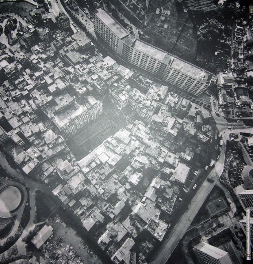 Ciudad de la Oscuridad: El increíble Destino de la Ciudad Fortaleza de Kowloon