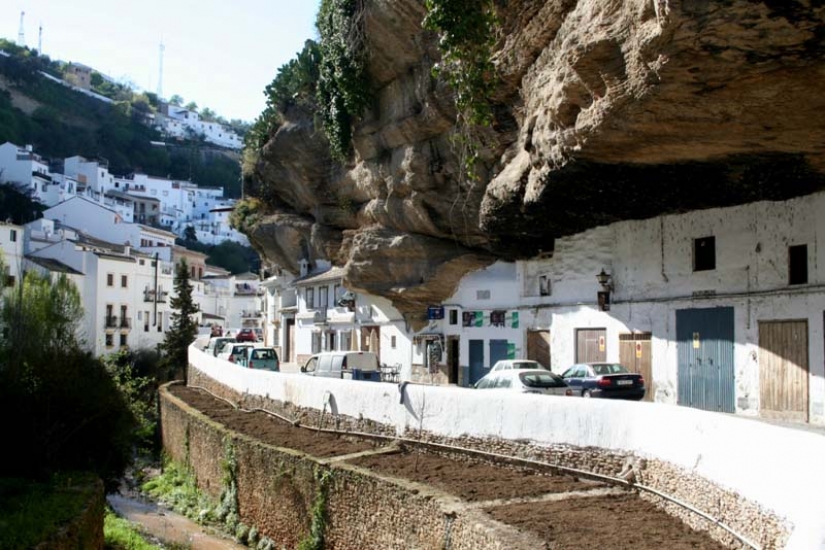 Ciudad maravillosa en una roca: Setenil de Las Bodegas