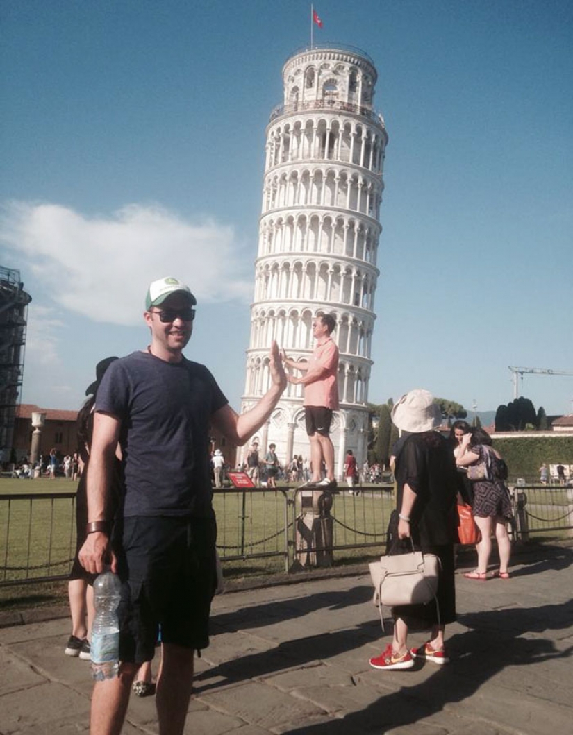 Cómo correctamente troll turistas en la Torre Inclinada de Pisa Cómo correctamente troll turistas en la Torre Inclinada de Pisa