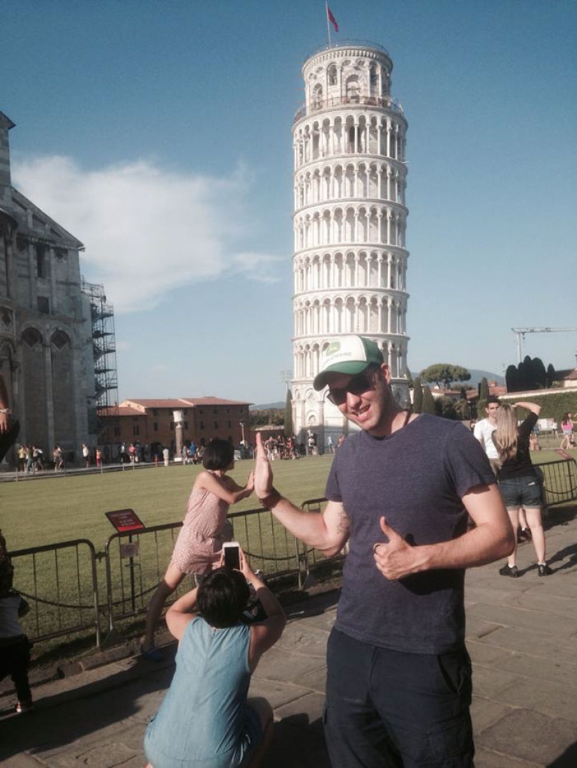 Cómo correctamente troll turistas en la Torre Inclinada de Pisa Cómo correctamente troll turistas en la Torre Inclinada de Pisa