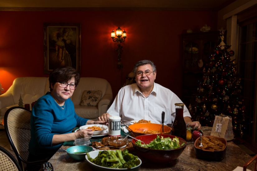 ¿Cómo es la cena, a las familias de los Estadounidenses comunes y corrientes