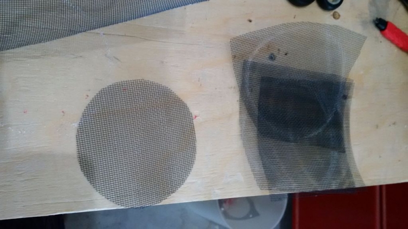 Cómo Hacer una Trampa Simple para mosquitos que Mata Insectos con un 98 por Ciento de Eficiencia