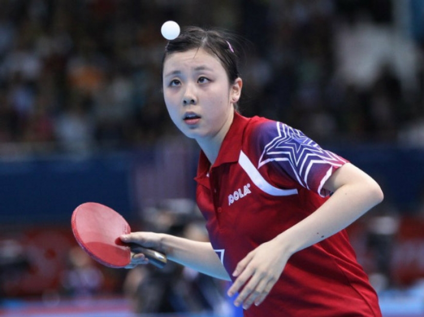 Cómo Los Jugadores de Ping Pong Se Convierten en Ruedas de bolas de Plástico