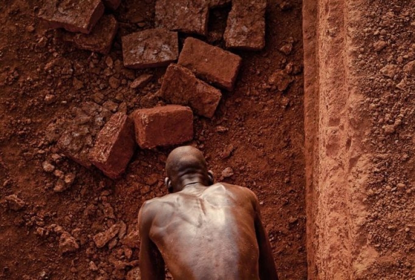 Cómo se extrae el ladrillo en Karaba, Burkina Faso Cómo se extrae el ladrillo en Karaba, Burkina Faso