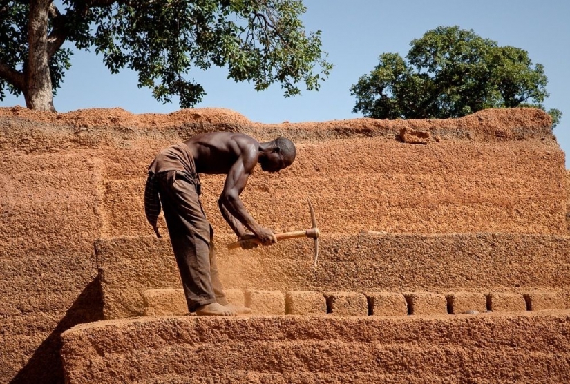 Cómo se extrae el ladrillo en Karaba, Burkina Faso Cómo se extrae el ladrillo en Karaba, Burkina Faso