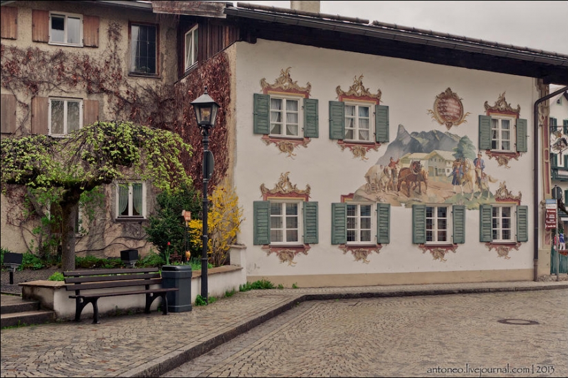 Cómo se ve un pueblo alpino pintado Cómo se ve un pueblo alpino pintado