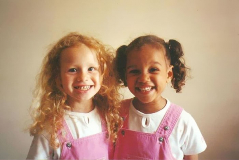 Colorful twin sisters — an unexpected phenomenon