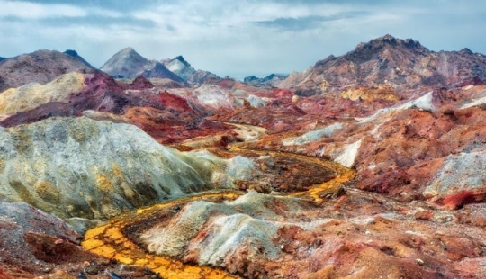 Colors of Hormuz Island