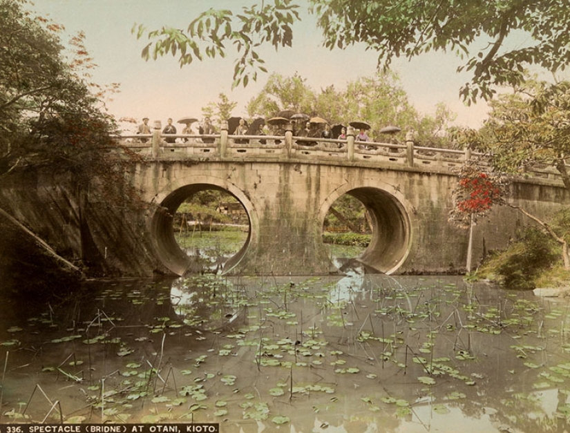 Colors of Japan XIX century through the eyes of American photographer Colors of Japan XIX century through the eyes of American photographer
