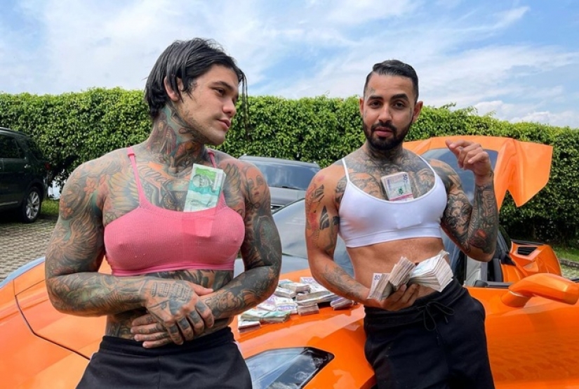 Columbian blogger lost a bet and made themselves silicone breast Columbian blogger lost a bet and made themselves silicone breast