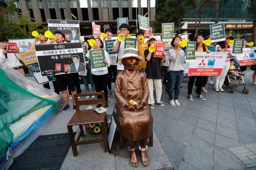 "Comfort Woman": the terrible story of a Korean woman who got into a brothel for the Japanese in World War II