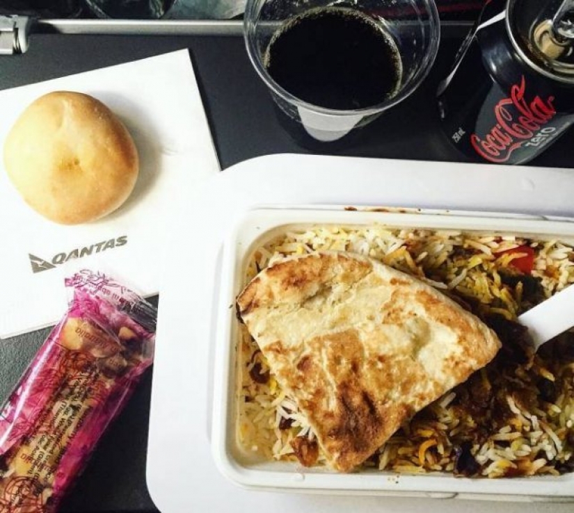 ¿Comida o comida? Cómo alimentar en clase business y clase economy de diferentes aerolíneas ¿Comida o comida? Cómo alimentar en clase business y clase economy de diferentes aerolíneas