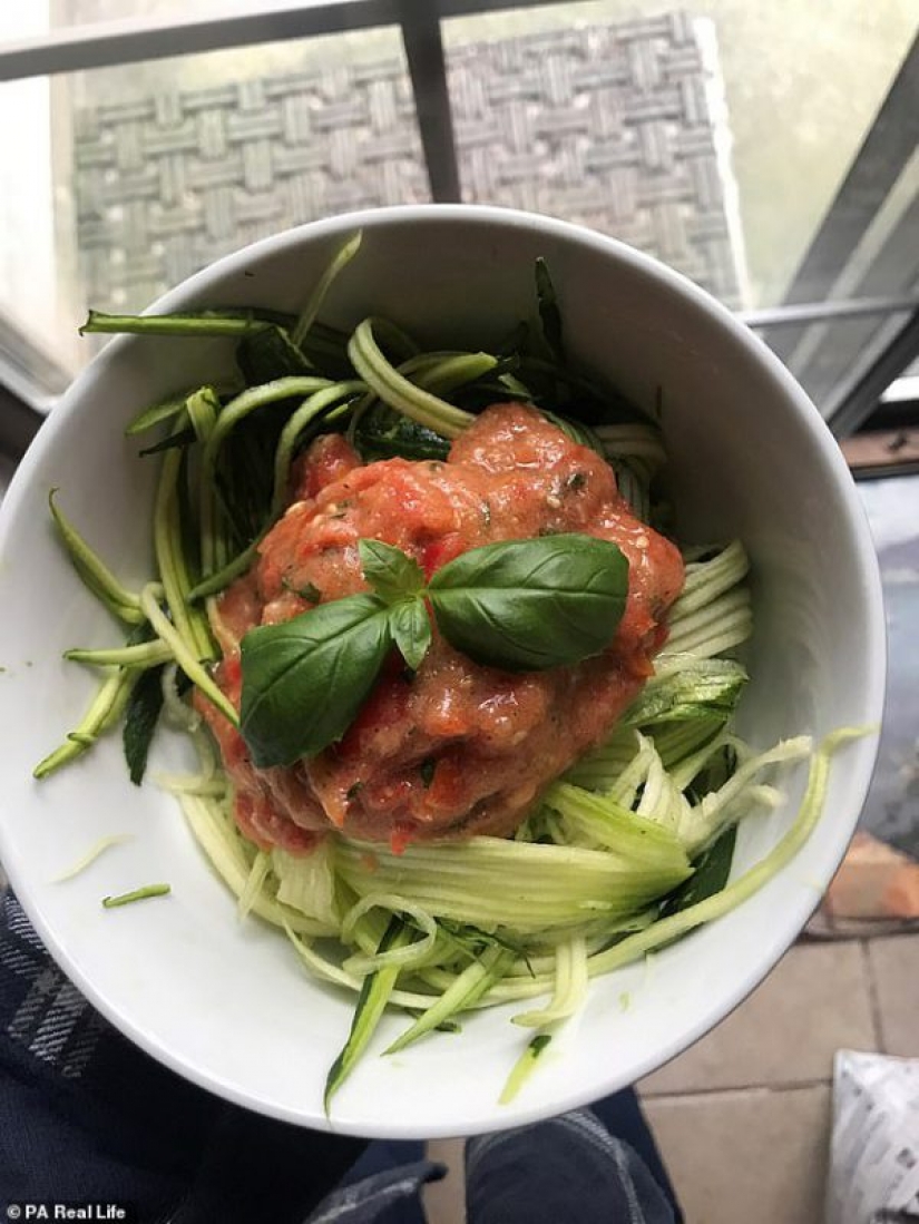 Comida saludable ahora y para siempre: la chica que comía alimentos enlatados, cambió su dieta y vida