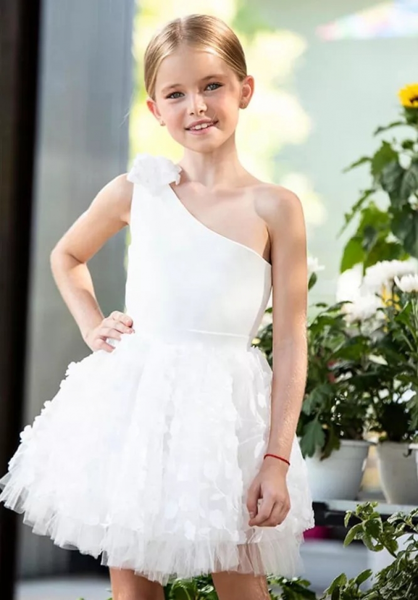 Como ahora parece ser el más famoso modelo de las niñas Como ahora parece ser el más famoso modelo de las niñas