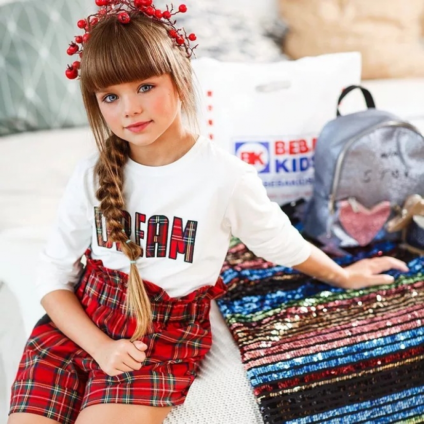 Como ahora parece ser el más famoso modelo de las niñas Como ahora parece ser el más famoso modelo de las niñas