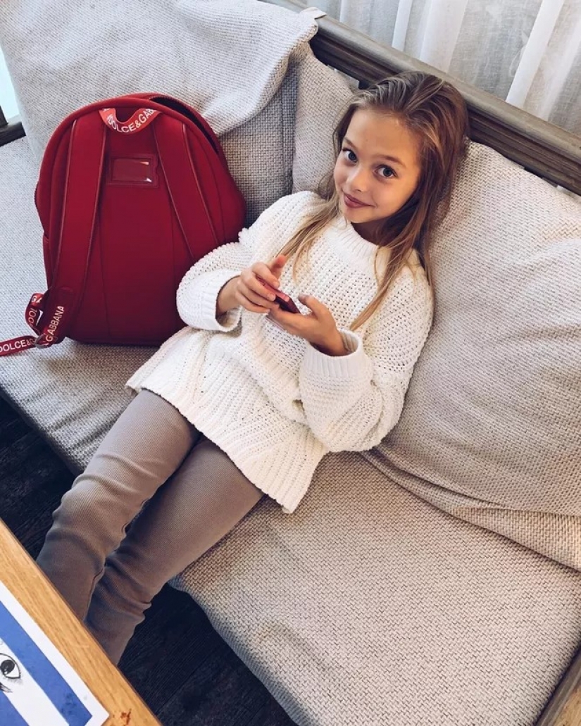 Como ahora parece ser el más famoso modelo de las niñas Como ahora parece ser el más famoso modelo de las niñas