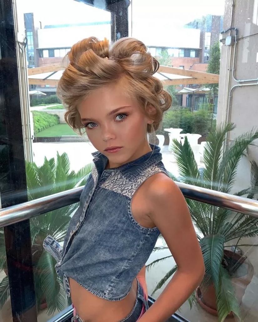 Como ahora parece ser el más famoso modelo de las niñas Como ahora parece ser el más famoso modelo de las niñas