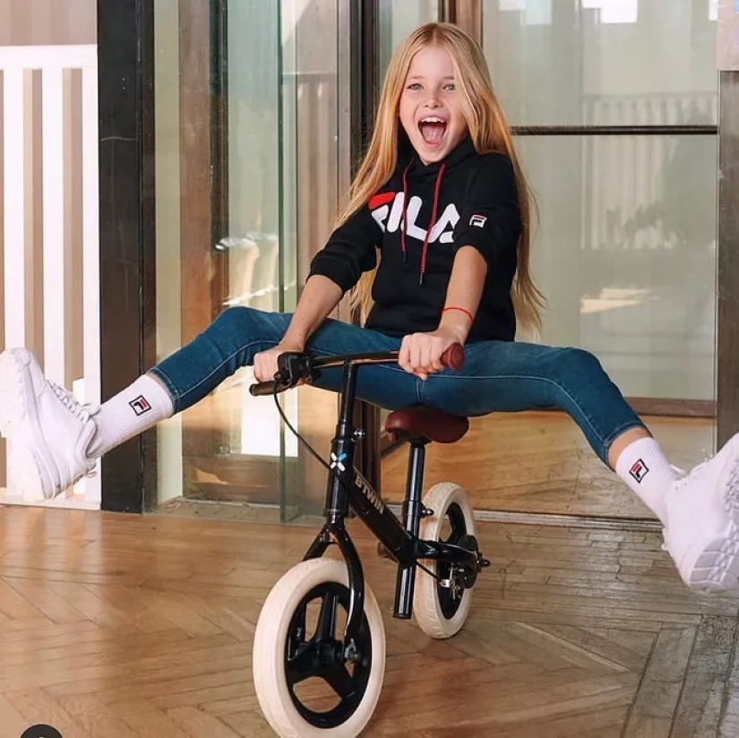 Como ahora parece ser el más famoso modelo de las niñas Como ahora parece ser el más famoso modelo de las niñas