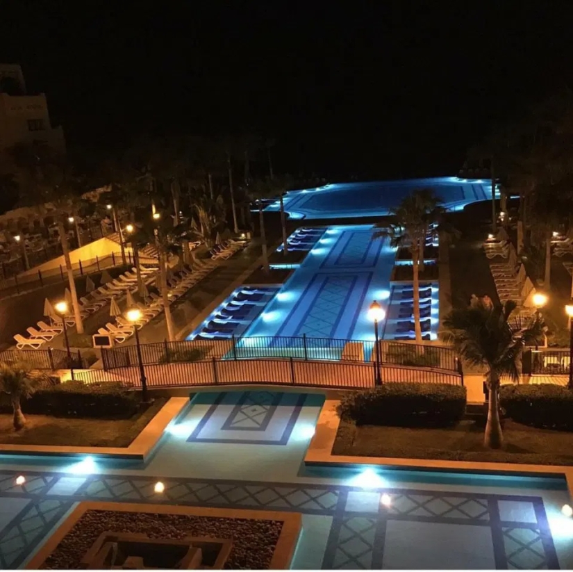 Crappy design: Tourists share photos of penis-shaped pools Crappy design: Tourists share photos of penis-shaped pools