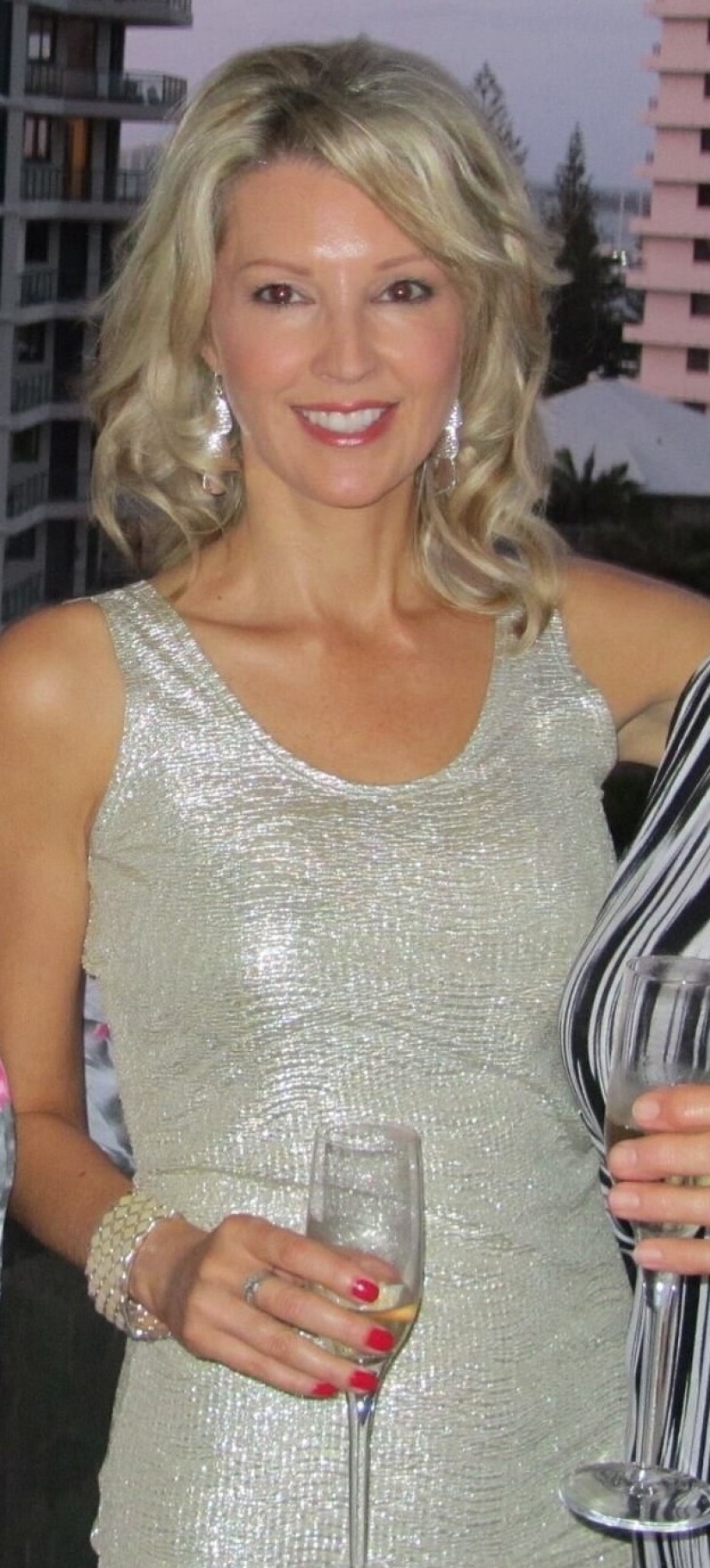 "Cream, interval fasting and a glass of wine every night": a pensioner from New Zealand have discovered the secret of youth "Cream, interval fasting and a glass of wine every night": a pensioner from New Zealand have discovered the secret of youth