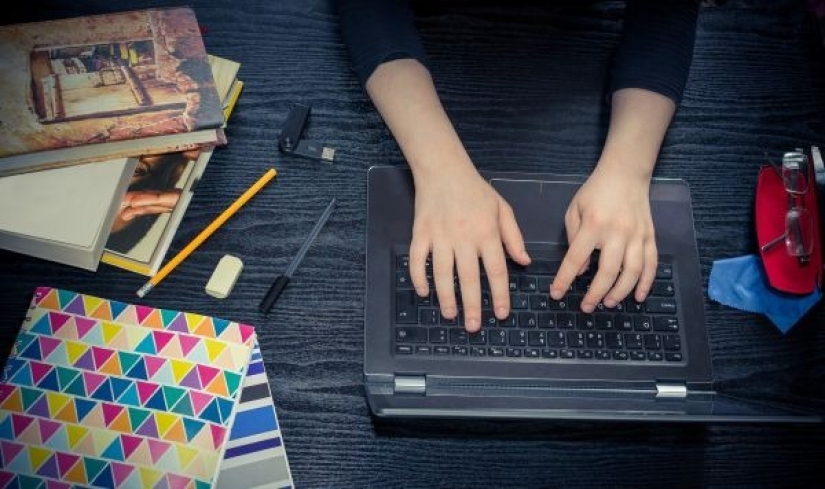 Cuando no perdí el tiempo en cuarentena: Un niño de 12 años se está graduando de la escuela secundaria y la universidad al mismo tiempo Cuando no perdí el tiempo en cuarentena: Un niño de 12 años se está graduando de la escuela secundaria y la universidad al mismo tiempo
