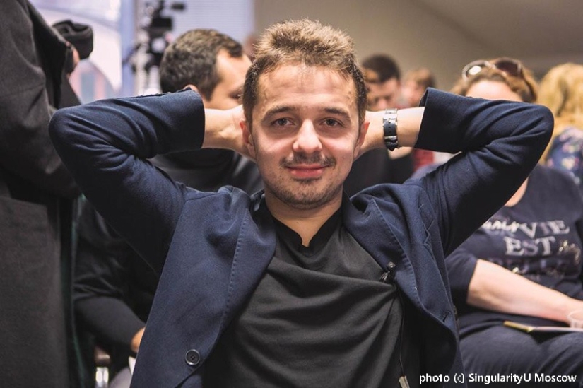 Cyborgs Vivos: Biohackers Ricos que quieren convertirse en Superhumanos