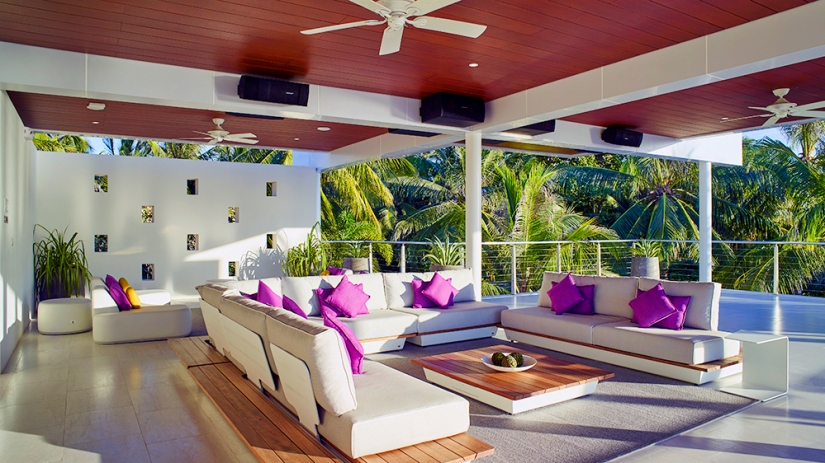 Day in the most expensive hotel in the world will cost 100 thousand dollars. Guests will get for the money?