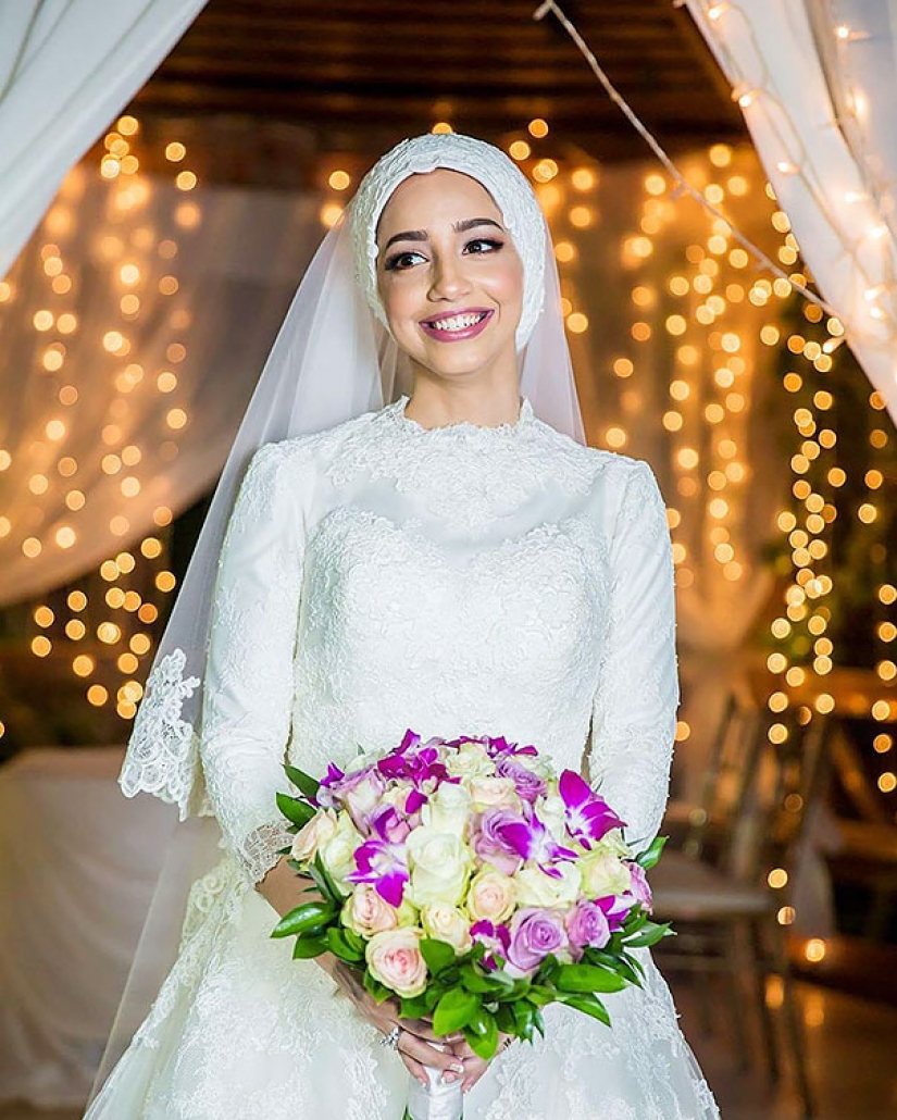 Dazzling brides in hijabs Dazzling brides in hijabs
