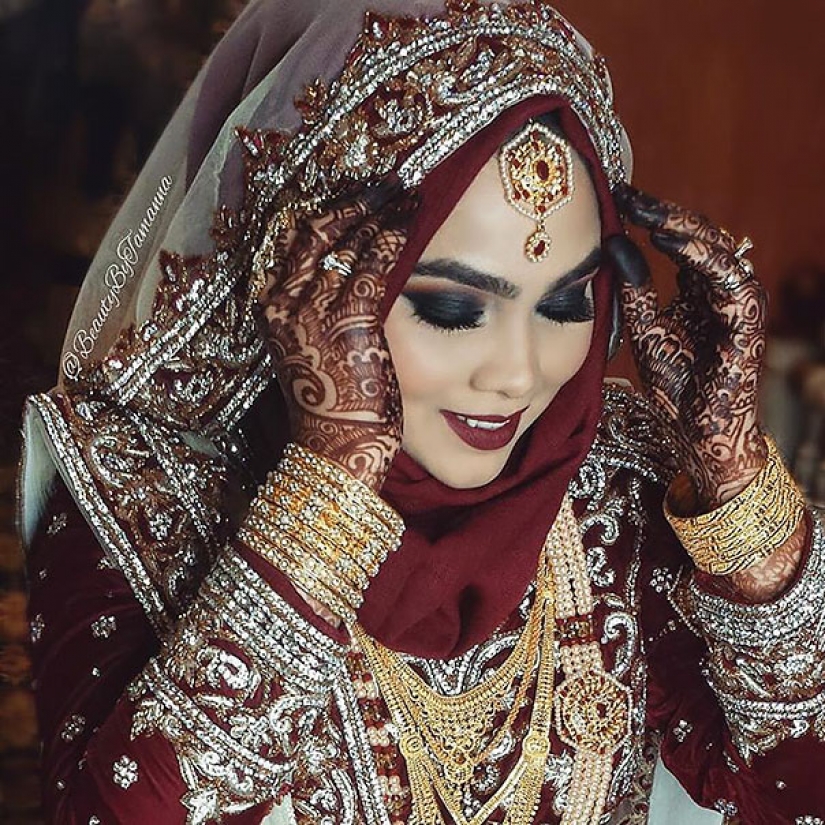 Dazzling brides in hijabs Dazzling brides in hijabs