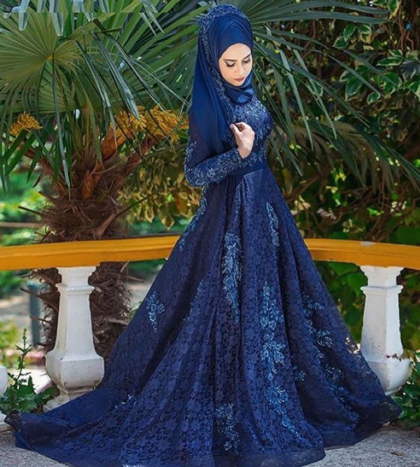 Dazzling brides in hijabs Dazzling brides in hijabs