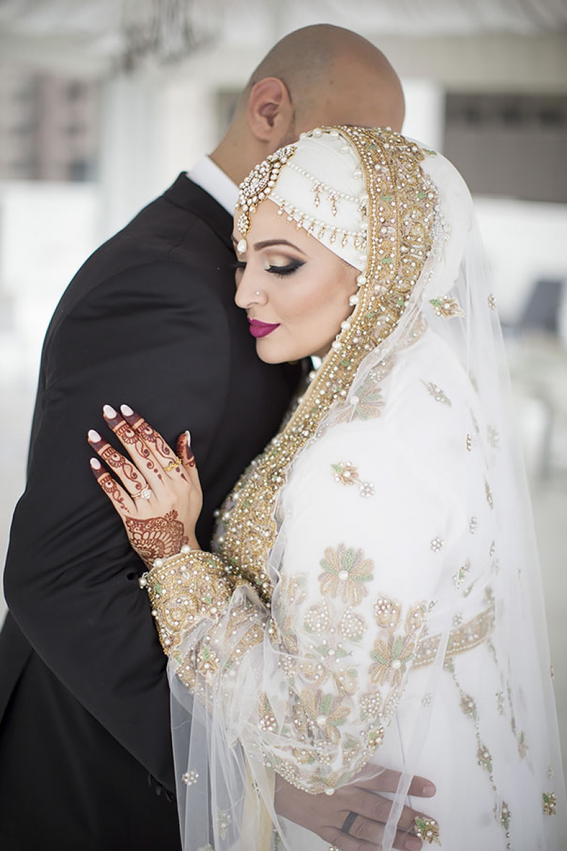 Dazzling brides in hijabs Dazzling brides in hijabs