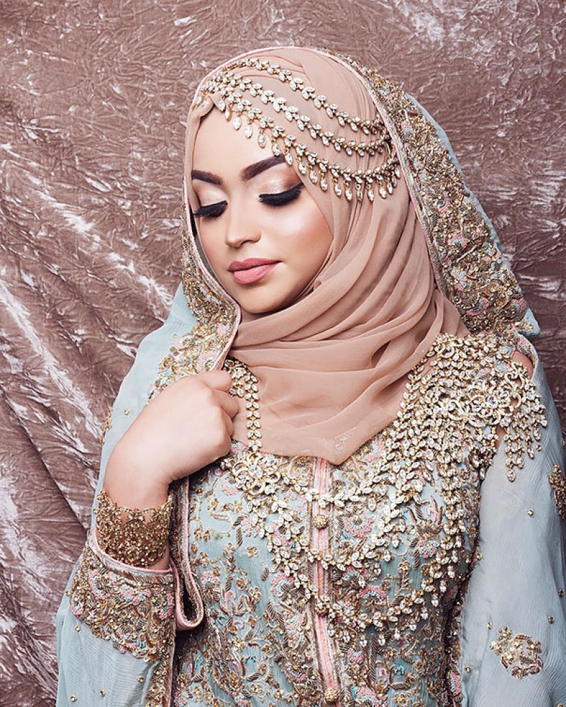 Dazzling brides in hijabs Dazzling brides in hijabs