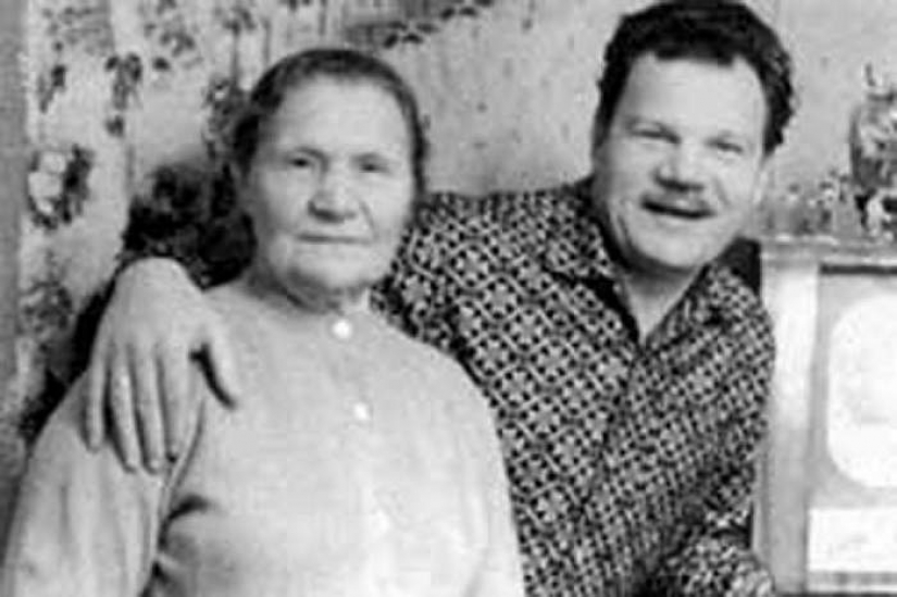 De archivos personales: tocando fotos familiares de actores favoritos de la infancia