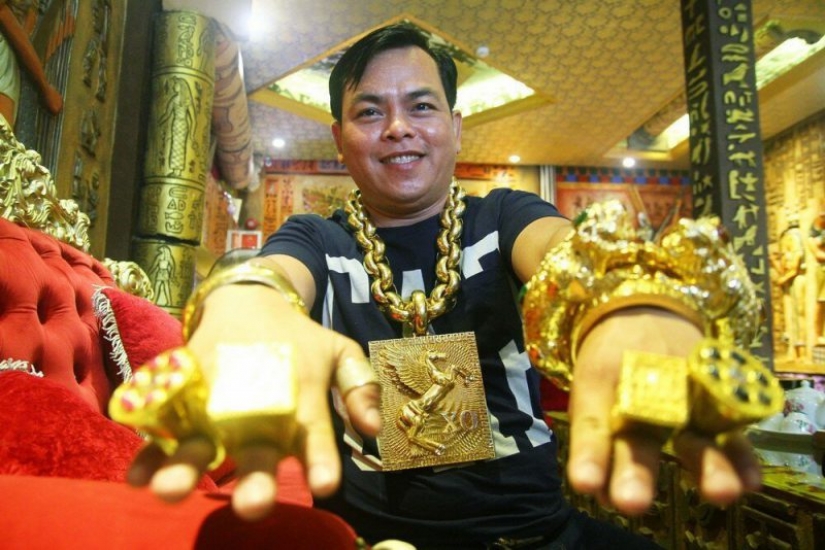De oro, no de personas: Vietnamita empresario lleva 13 kg de joyería De oro, no de personas: Vietnamita empresario lleva 13 kg de joyería