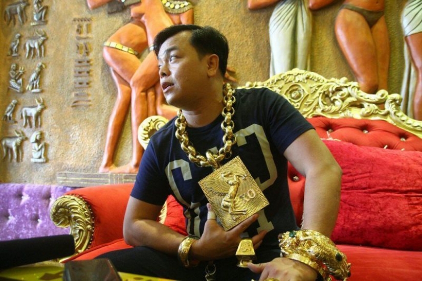 De oro, no de personas: Vietnamita empresario lleva 13 kg de joyería De oro, no de personas: Vietnamita empresario lleva 13 kg de joyería