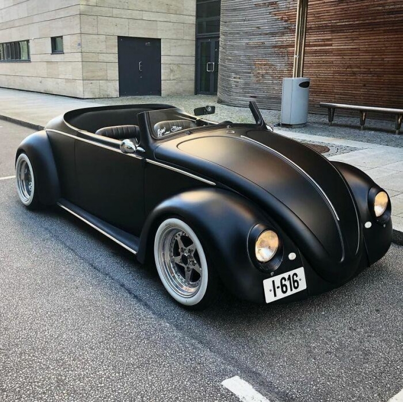 De un "Escarabajo" a un roadster: la increíble transformación del Volkswagen Beetle de 1961 De un "Escarabajo" a un roadster: la increíble transformación del Volkswagen Beetle de 1961