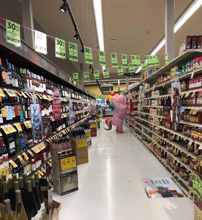 Defend ourselves as best we can: destructive and ludicrous methods of protection against coronavirus