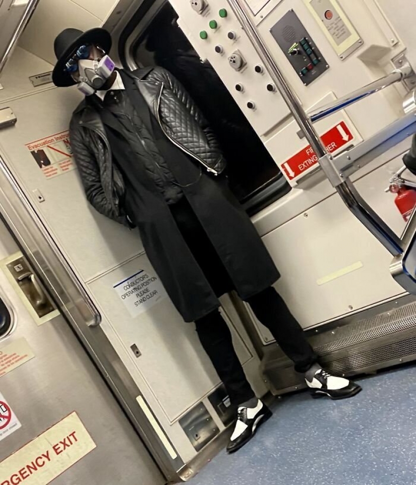 Defendernos de la mejor manera: destructivos y ridícula métodos de protección contra el coronavirus Defendernos de la mejor manera: destructivos y ridícula métodos de protección contra el coronavirus