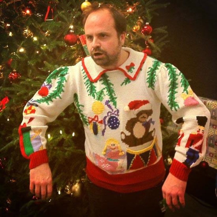 Depraved Santa and 29 more ugly Christmas sweaters