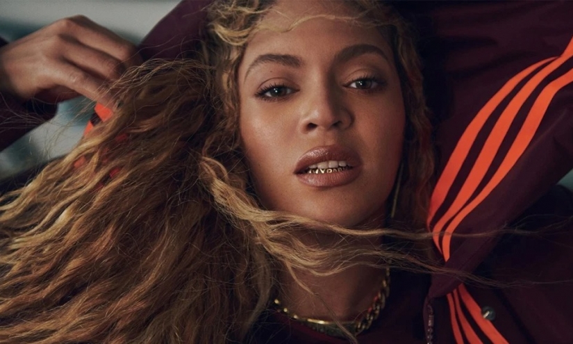 Diamante de dientes: las estrellas se jactan grizli de oro y piedras preciosas Diamante de dientes: las estrellas se jactan grizli de oro y piedras preciosas