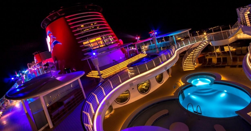 Disneyland es un mundo mágico donde los adultos se convierten en niños