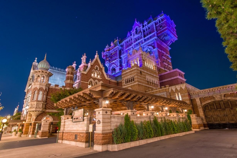 Disneyland es un mundo mágico donde los adultos se convierten en niños