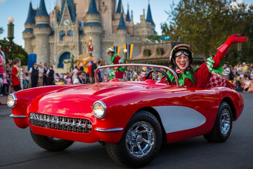 Disneyland es un mundo mágico donde los adultos se convierten en niños