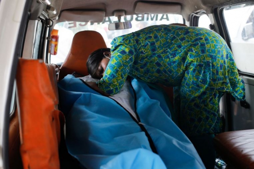 Dolor y dolor mientras COVID arrasa India